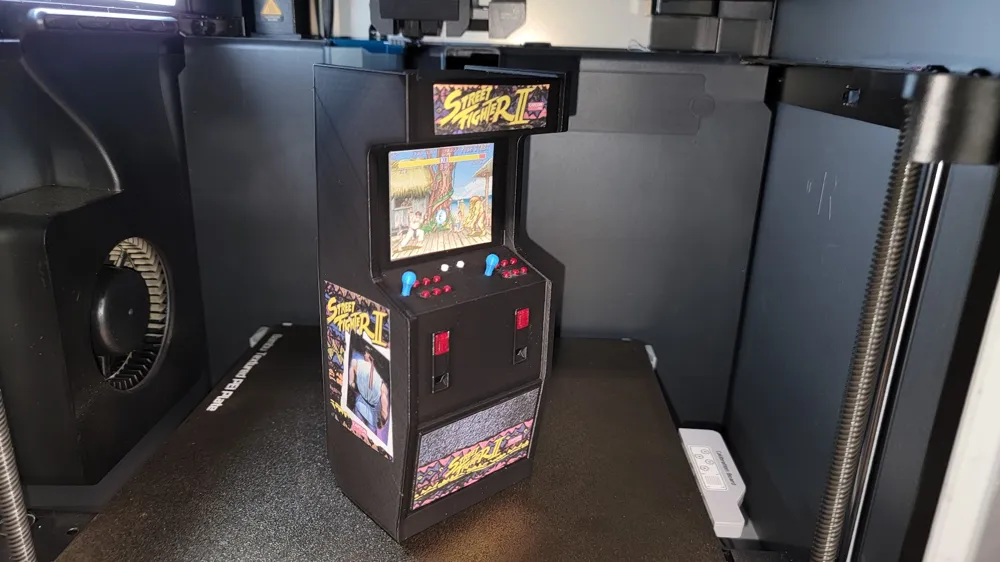 1/10 scale Arcade Cabinet with SF2 images, photo 4 of 4 - 1/10 scale Arcade Cabinet with SF2 images Art