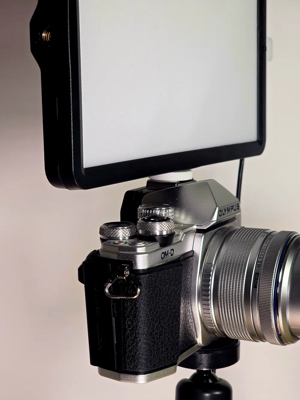 1/4"-20 Hot Shoe - Adjustable Camera Adapter, photo 4 of 4 - 1/4"-20 Hot Shoe - Adjustable Camera Adapter Camera & Photography