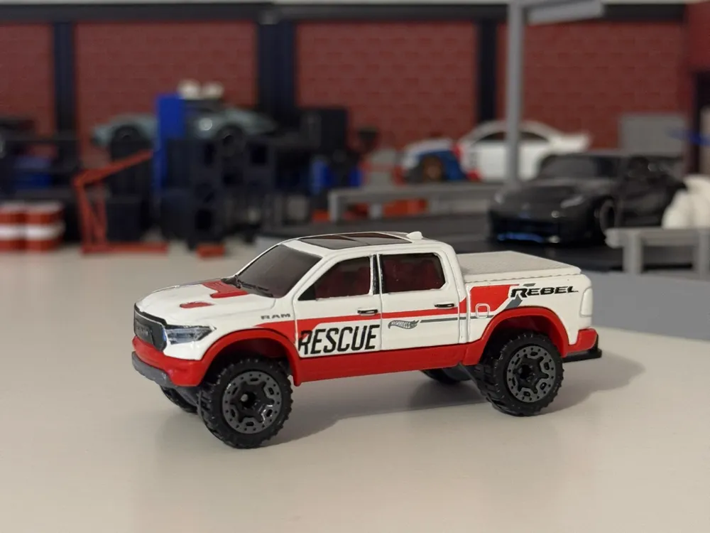 1/64 Dodge Ram 1500 Rebel Bedcover plate