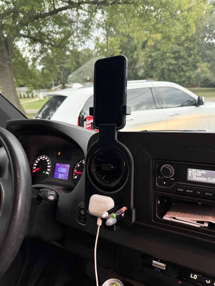 2022 Mercedes Sprinter Dash Phone Mount Organizer, photo 2 of 4 - 2022 Mercedes Sprinter Dash Phone Mount Organizer Mobile & Device Accessories