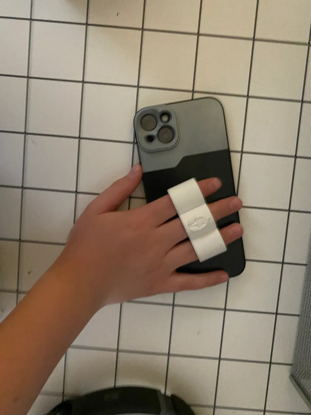 3-Finger phone grip, photo 3 of 4 - 3-Finger phone grip Household