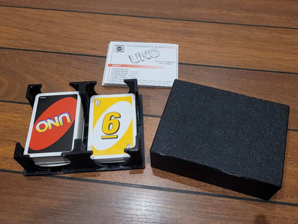 3-in-1 UNO Card Storage & Play Case, photo 2 of 3 - 3-in-1 UNO Card Storage & Play Case Hobby & DIY