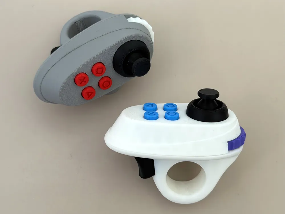 4-in-1 Gaming Controller Fidget, photo 3 of 4 - 4-in-1 Gaming Controller Fidget Toys & Games