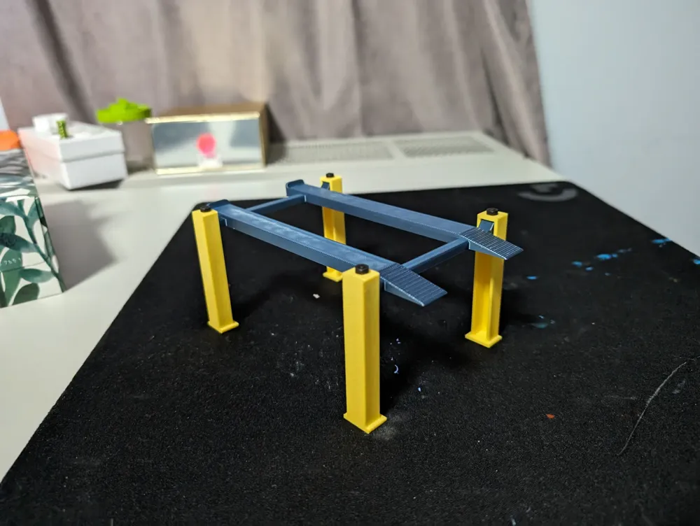 4 Post Storage Lift for 1:28 Model Cars / RC Cars, photo 4 of 4 - 4 Post Storage Lift for 1:28 Model Cars / RC Cars Miniatures