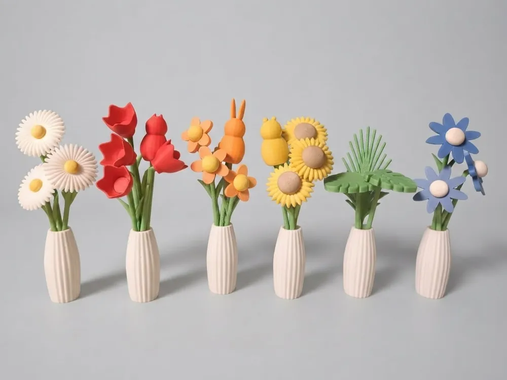 6 Assorted Mini Flowers | Mini Vase & Animal Picks