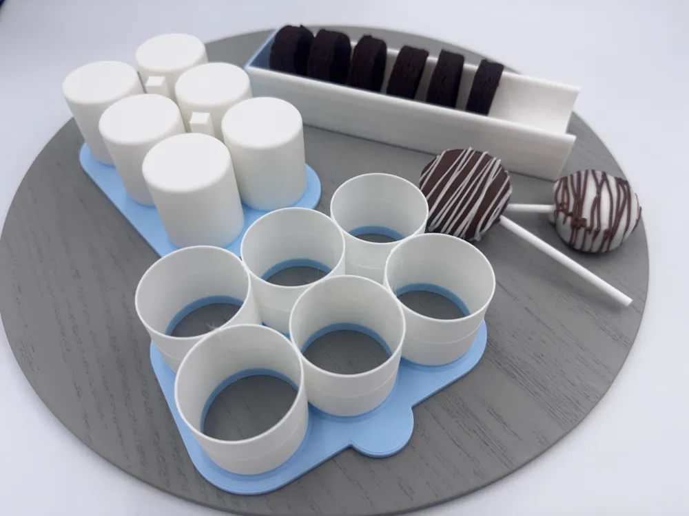 6x2 Cake Pop Cutter, Ejector and Tray/Stand, photo 2 of 4 - 6x2 Cake Pop Cutter, Ejector and Tray/Stand Hobby & DIY