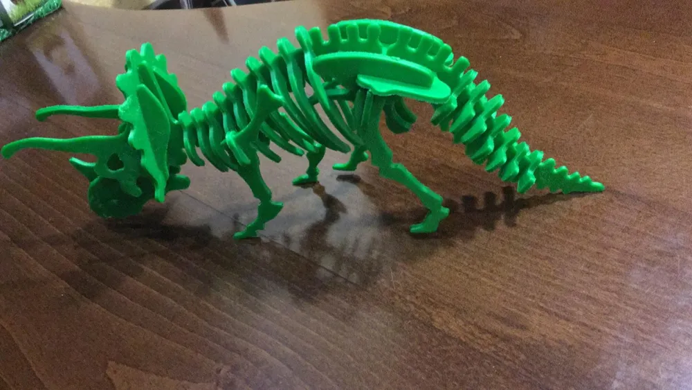 Dinosauro anni ’90, Replica del kit originale, photo 3 of 4 - Dinosauro anni ’90, Replica del kit originale Art & Craft Supplies