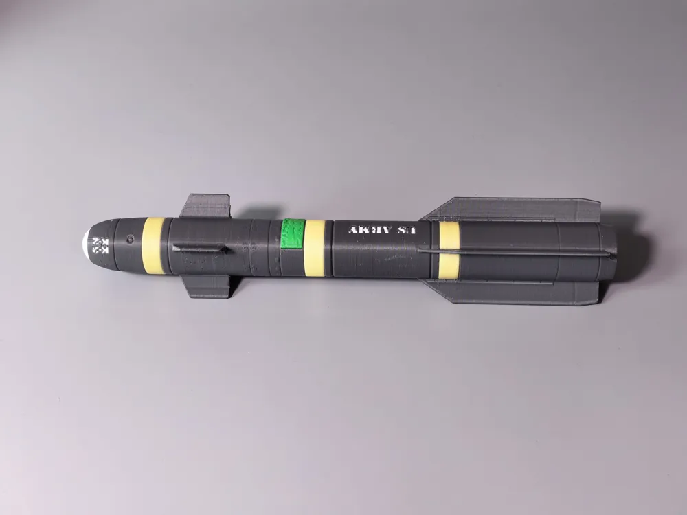 AGM-114 Hellfire Missile Model, photo 4 of 4 - AGM-114 Hellfire Missile Model Toys & Games