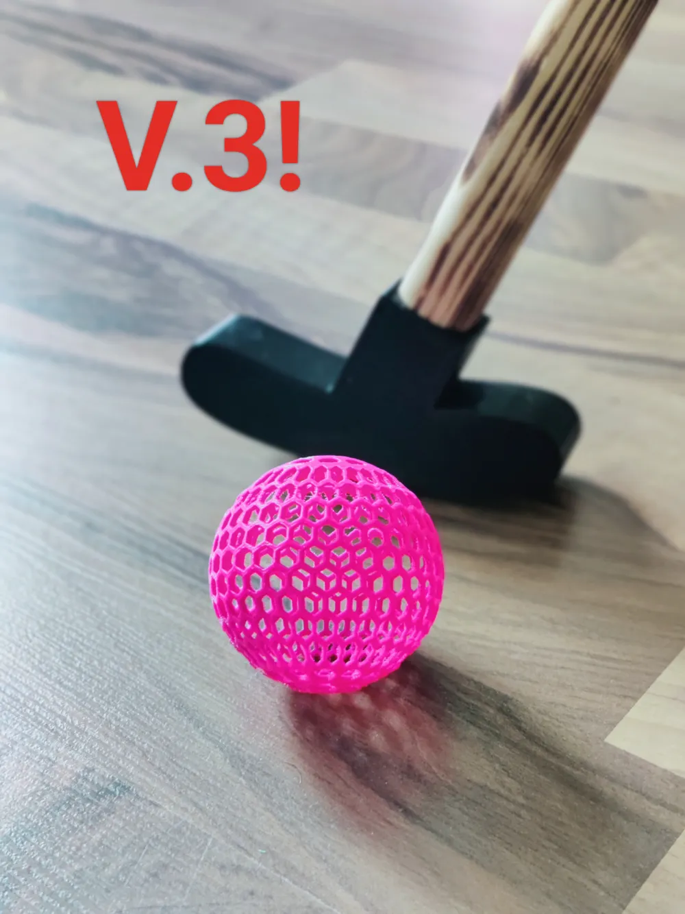 "Airless" Minigolf Ball