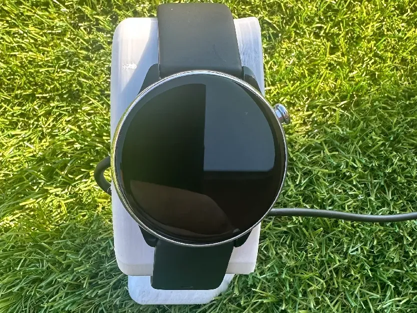 Amazfit GTR Mini Charger Holder - Fitbit & Fitness Band Stands, in stock