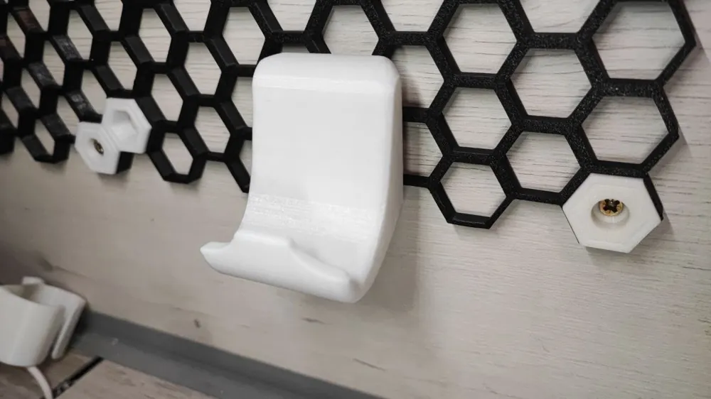 Amazon luna honeycomb wall support, photo 2 of 4 - Amazon luna honeycomb wall support Storage & Organisation