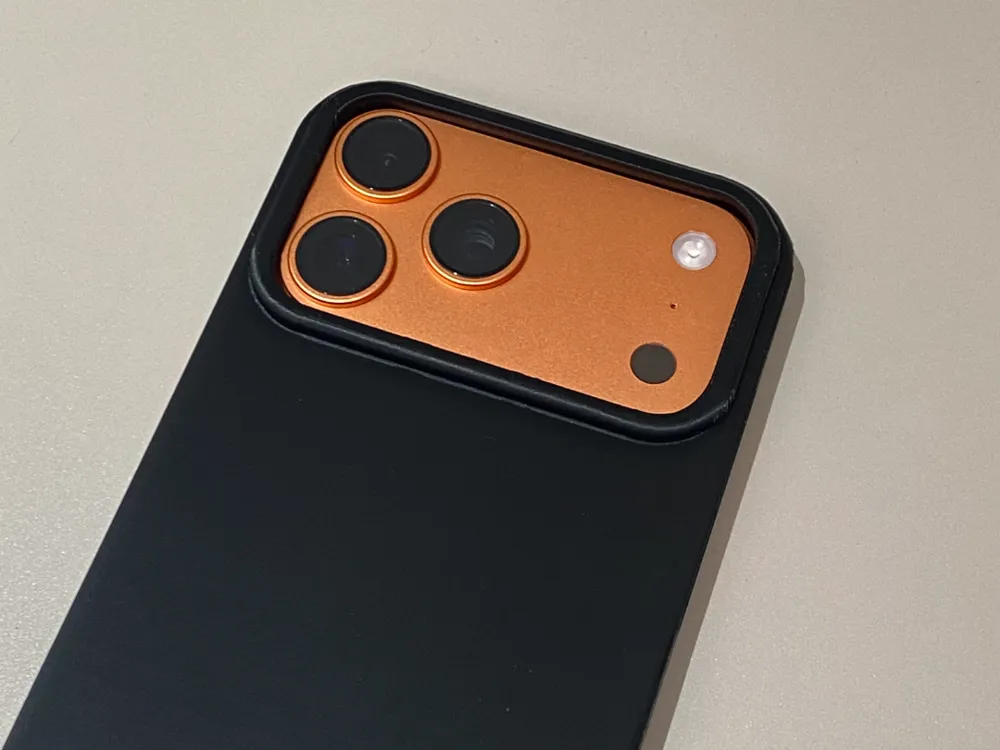 Apple iPhone 17 Pro Max Case w/ Magnet Back space