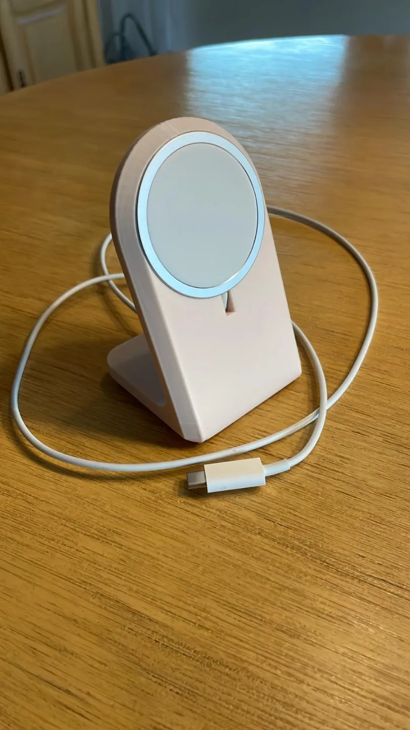 Apple Magsafe Ladestation, photo 3 of 4 - Apple Magsafe Ladestation Hobby & DIY