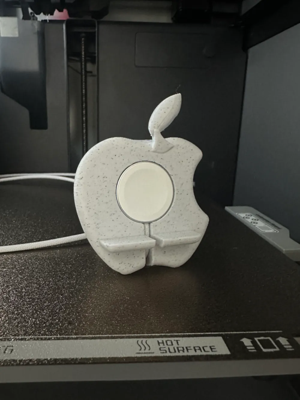 Apple Watch 9 41 mm charging stand, photo 4 of 4 - Apple Watch 9 41 mm charging stand Tools