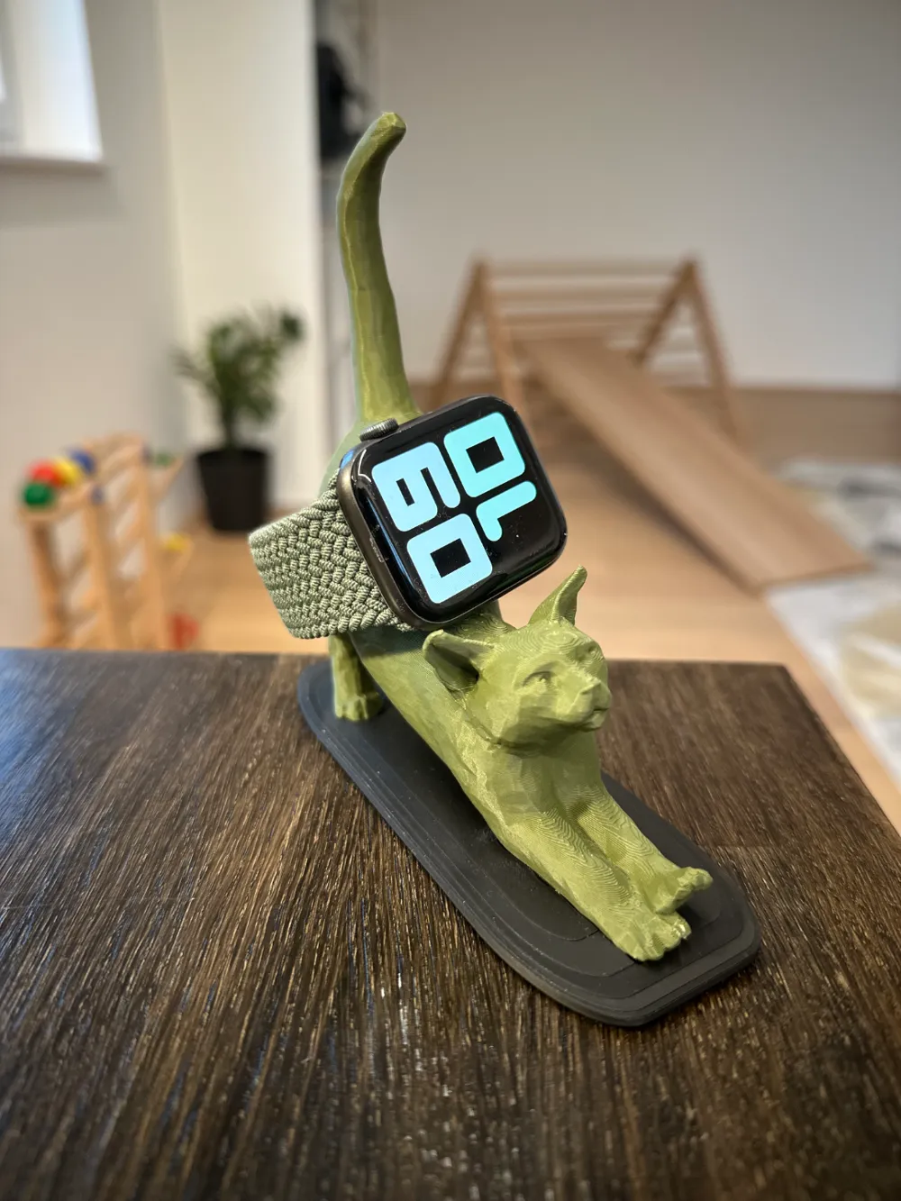 Apple Watch Cat Charging Stand, photo 3 of 4 - Apple Watch Cat Charging Stand Mobile & Device Accessories
