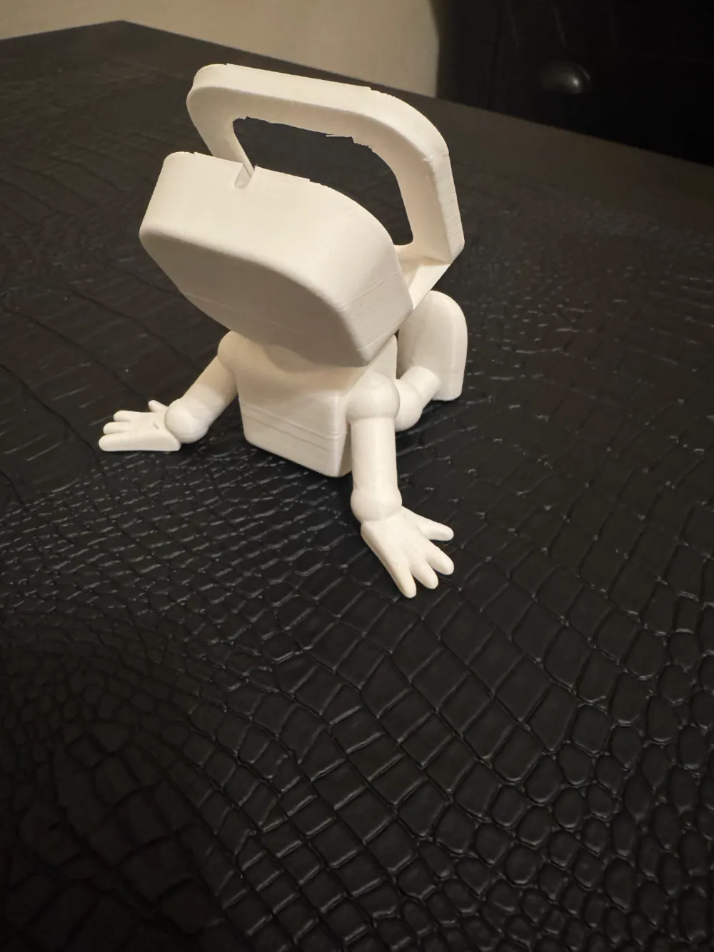 Apple Watch Mini Robot Charger, photo 3 of 4 - Apple Watch Mini Robot Charger Household