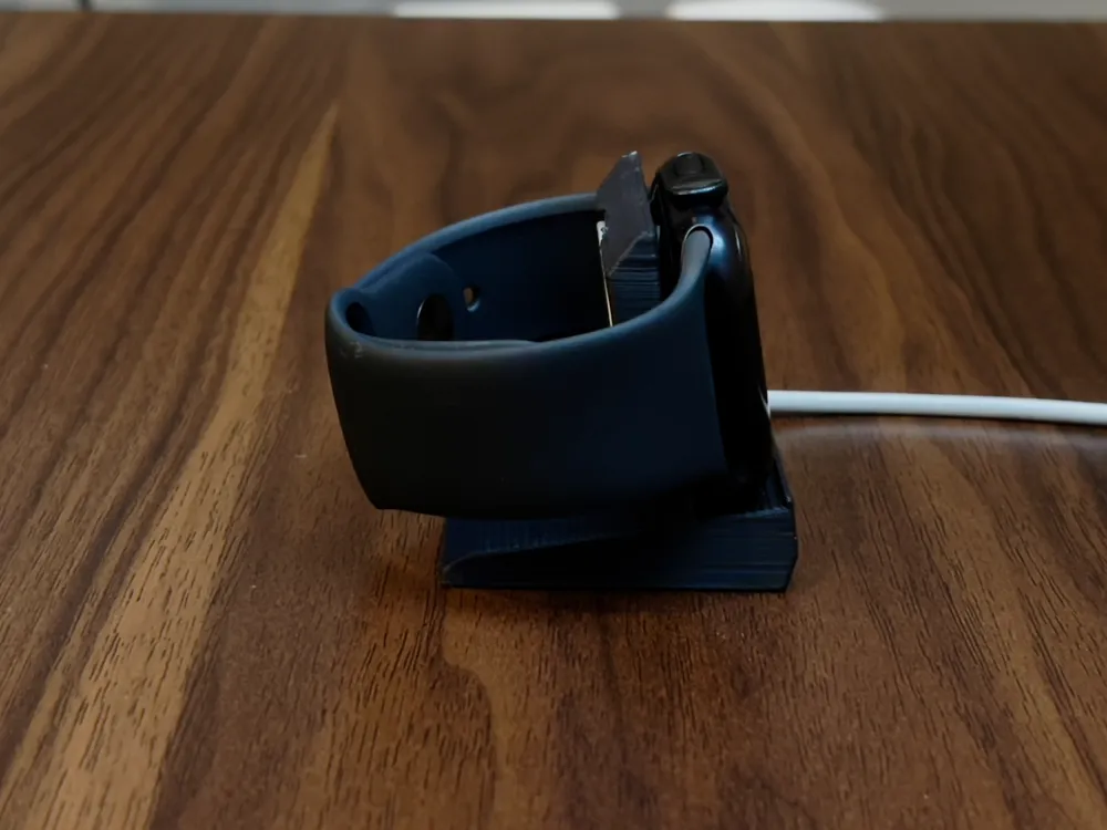 Apple Watch Night Stand, photo 3 of 4 - Apple Watch Night Stand Household
