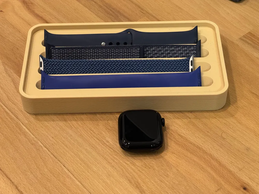 Apple Watch Store Retail Display try-on Watch Band, photo 2 of 4 - Apple Watch Store Retail Display try-on Watch Band Mobile & Device Accessories