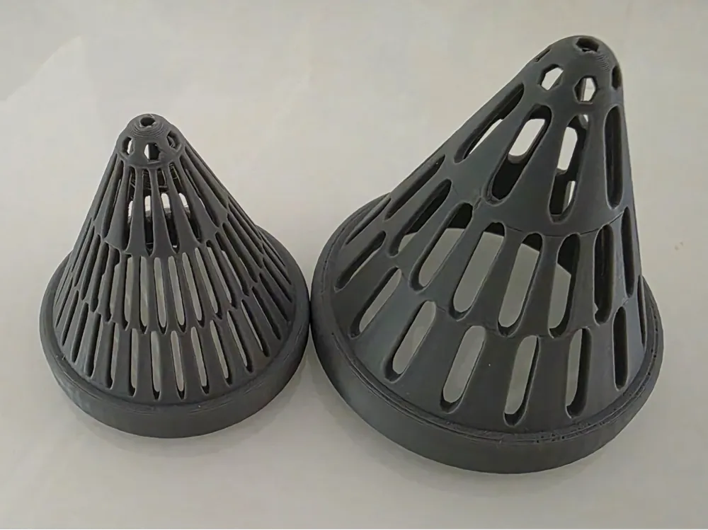 Aquarium fish feeder
