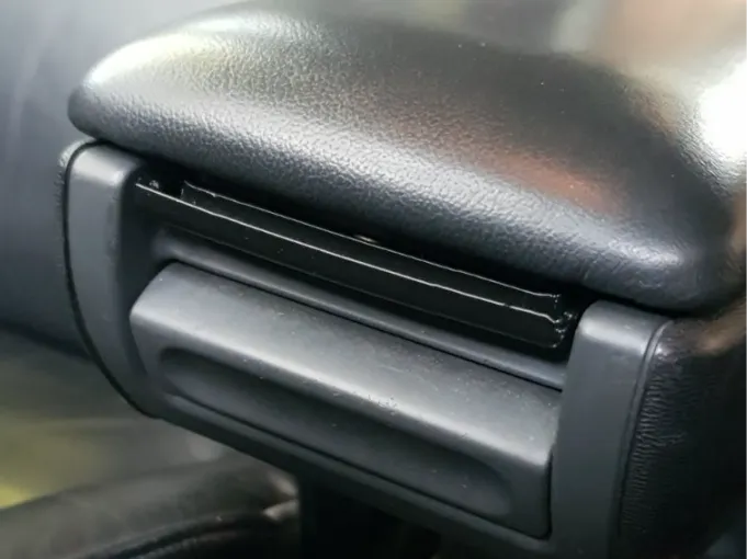 Armrest clip catch for Audi
