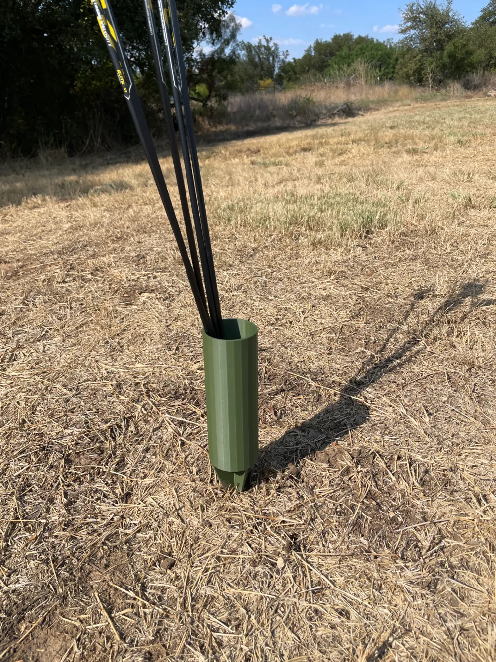 Arrow holder for the range, photo 4 of 4 - Holders & Caddies, bow and arrow