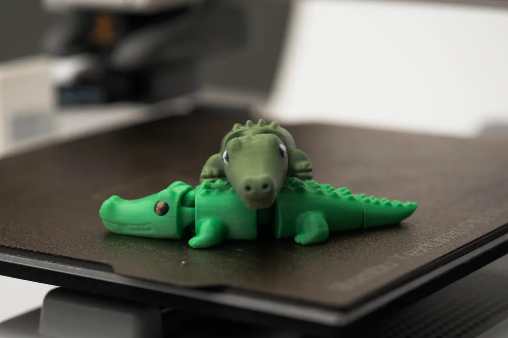 Articulated Mini Crocodile, photo 4 of 4 - Articulated Mini Crocodile Miniatures