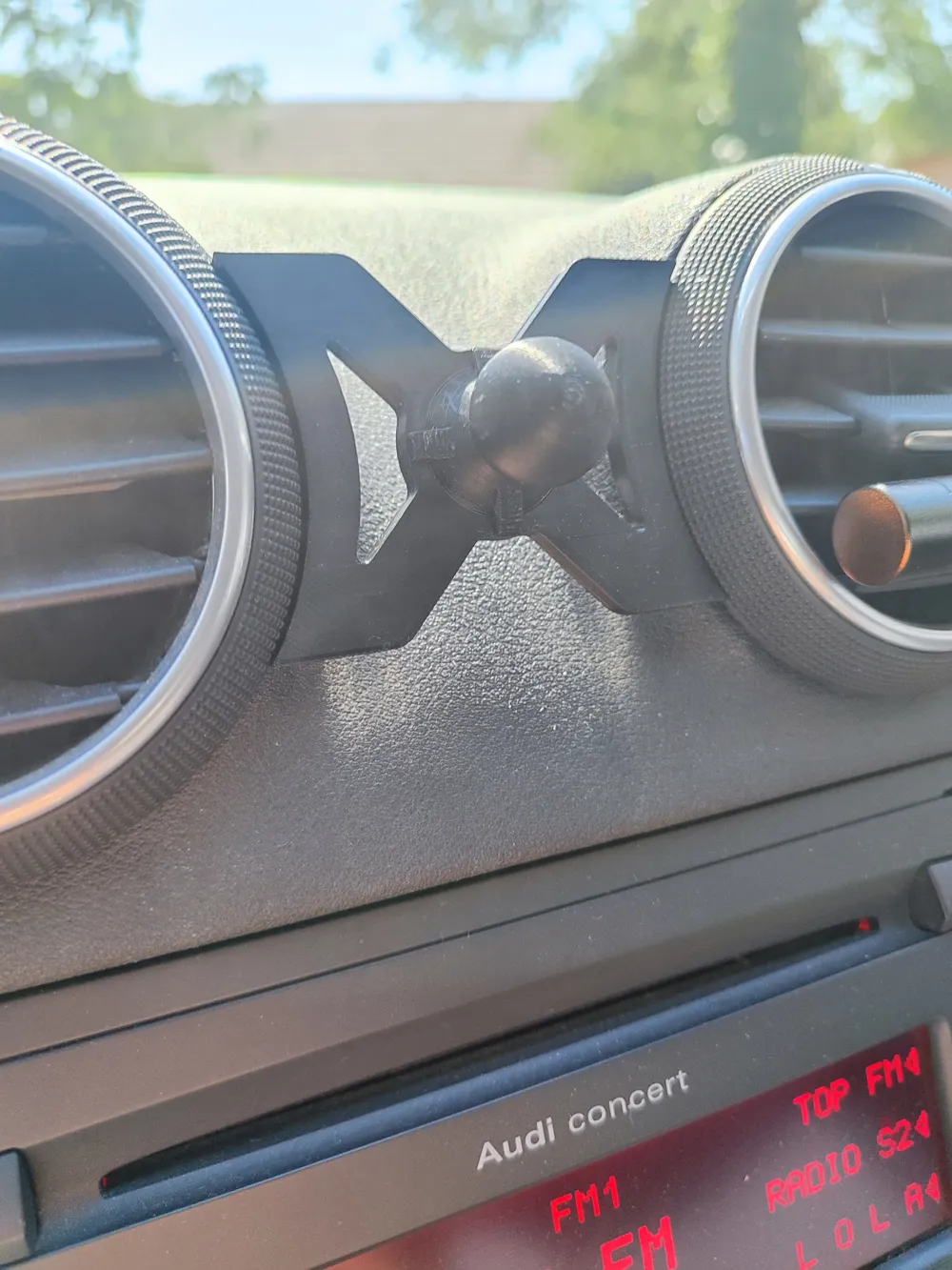 Audi A3 8P Reinforced Phone Holder 17.1mm, photo 3 of 4 - Audi A3 8P Reinforced Phone Holder 17.1mm Hobby & DIY