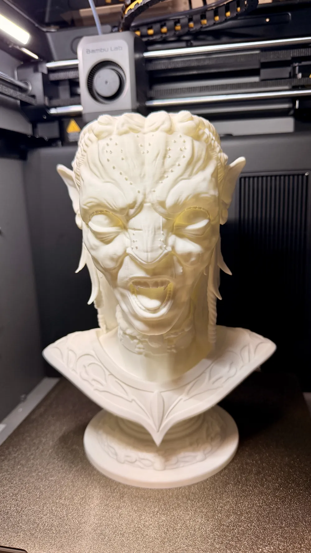 Avatar Neytiri Bust, photo 2 of 4 - Avatar Neytiri Bust Props & Cosplays