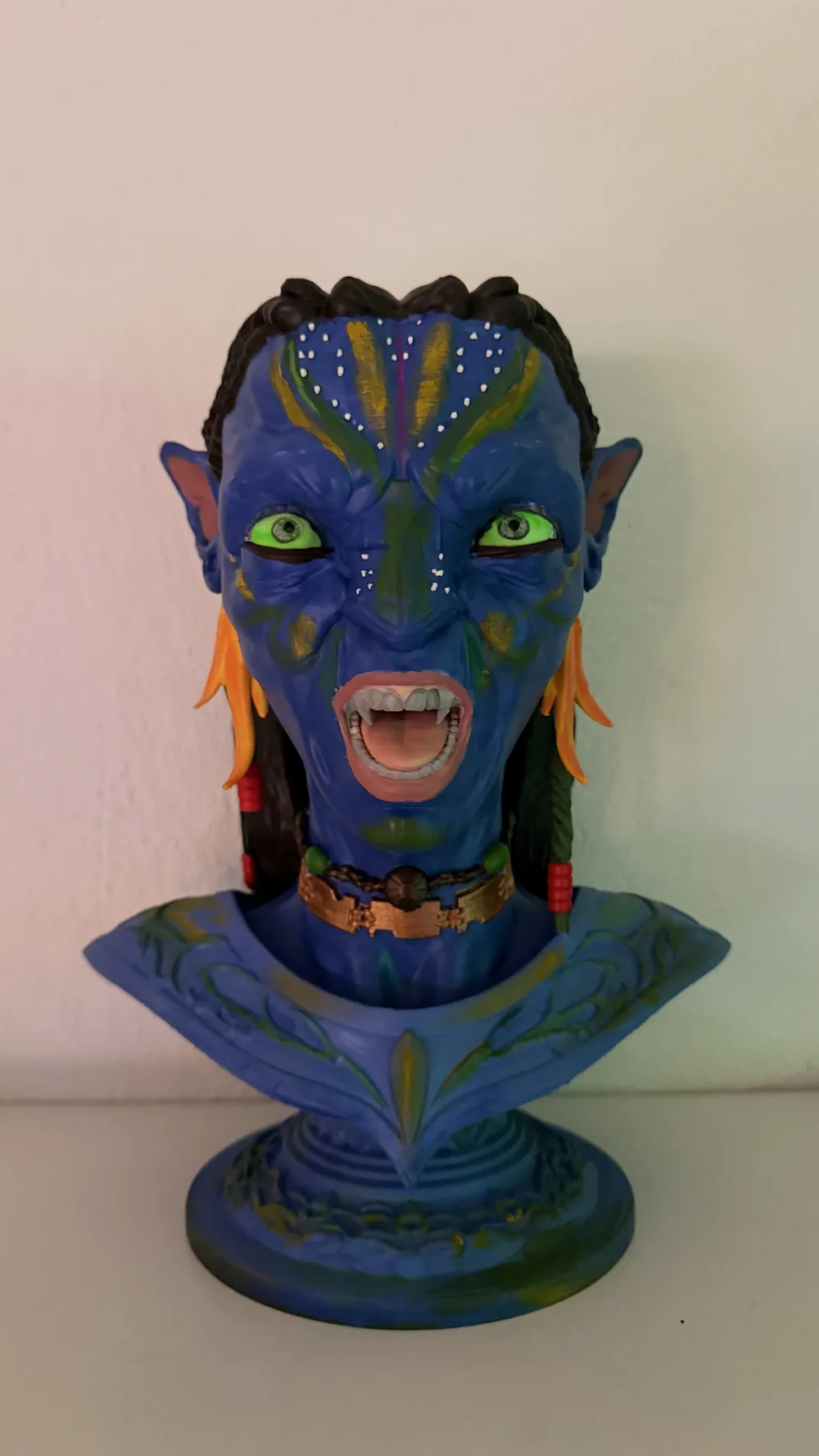Avatar Neytiri Bust, photo 4 of 4 - Avatar Neytiri Bust Props & Cosplays