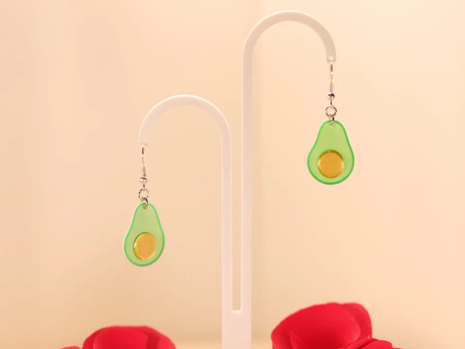 stud and pendants - Earrings, in stock in India