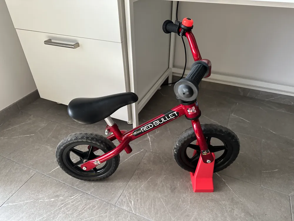 Balance bike CHICCO stand, photo 4 of 4 - Balance bike CHICCO stand Toys & Games