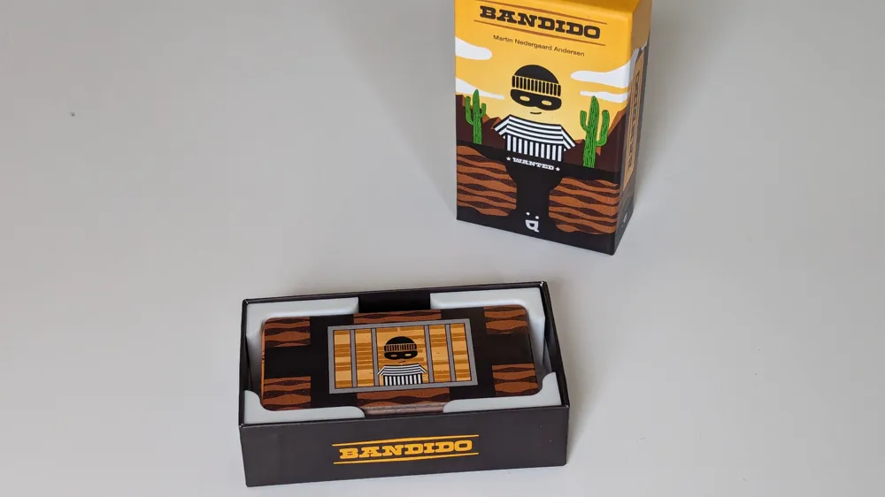 Bandido Playing Card Game Insert, photo 3 of 4 - Bandido Playing Card Game Insert Board Games & Tabletop