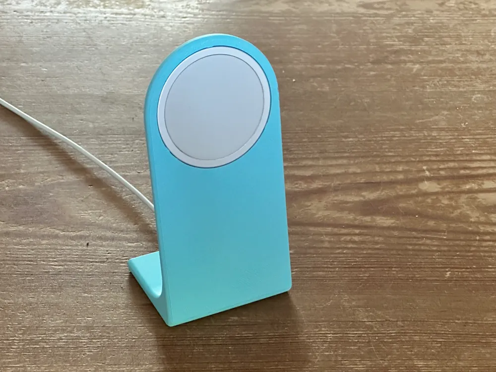 Basic magsafe phonestand, photo 3 of 4 - Basic magsafe phonestand Hobby & DIY