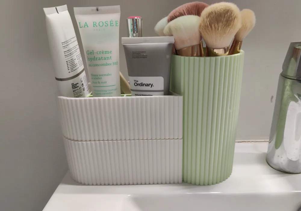 Bathroom organizer