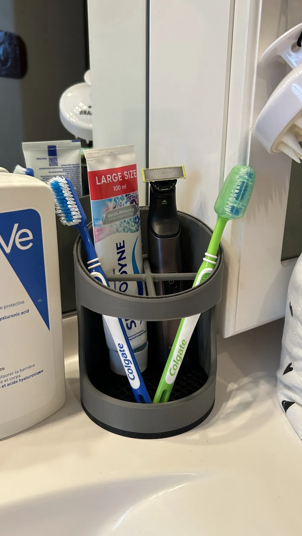 Bathroom Organizer / Caddy - Removable Drip Tray, photo 4 of 5 - Watering Spikes & Plant Waterers, bathroom organiser