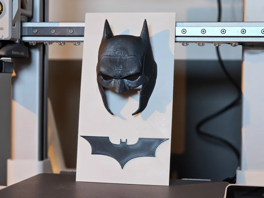 Batman 3D Wall Art - Iconic Mask & Emblem, photo 4 of 4 - Batman 3D Wall Art - Iconic Mask & Emblem Home Decor Items