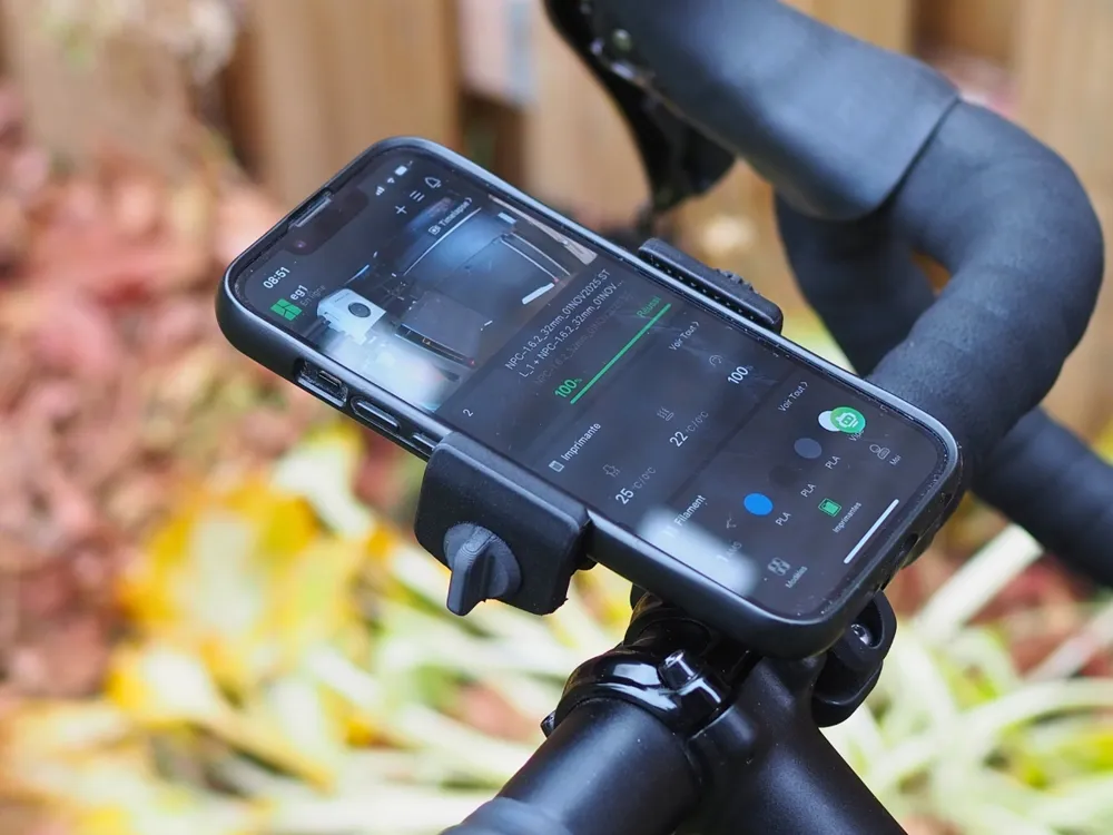 Bike Handlebar Phone Mount, photo 3 of 4 - Bike Handlebar Phone Mount Hobby & DIY