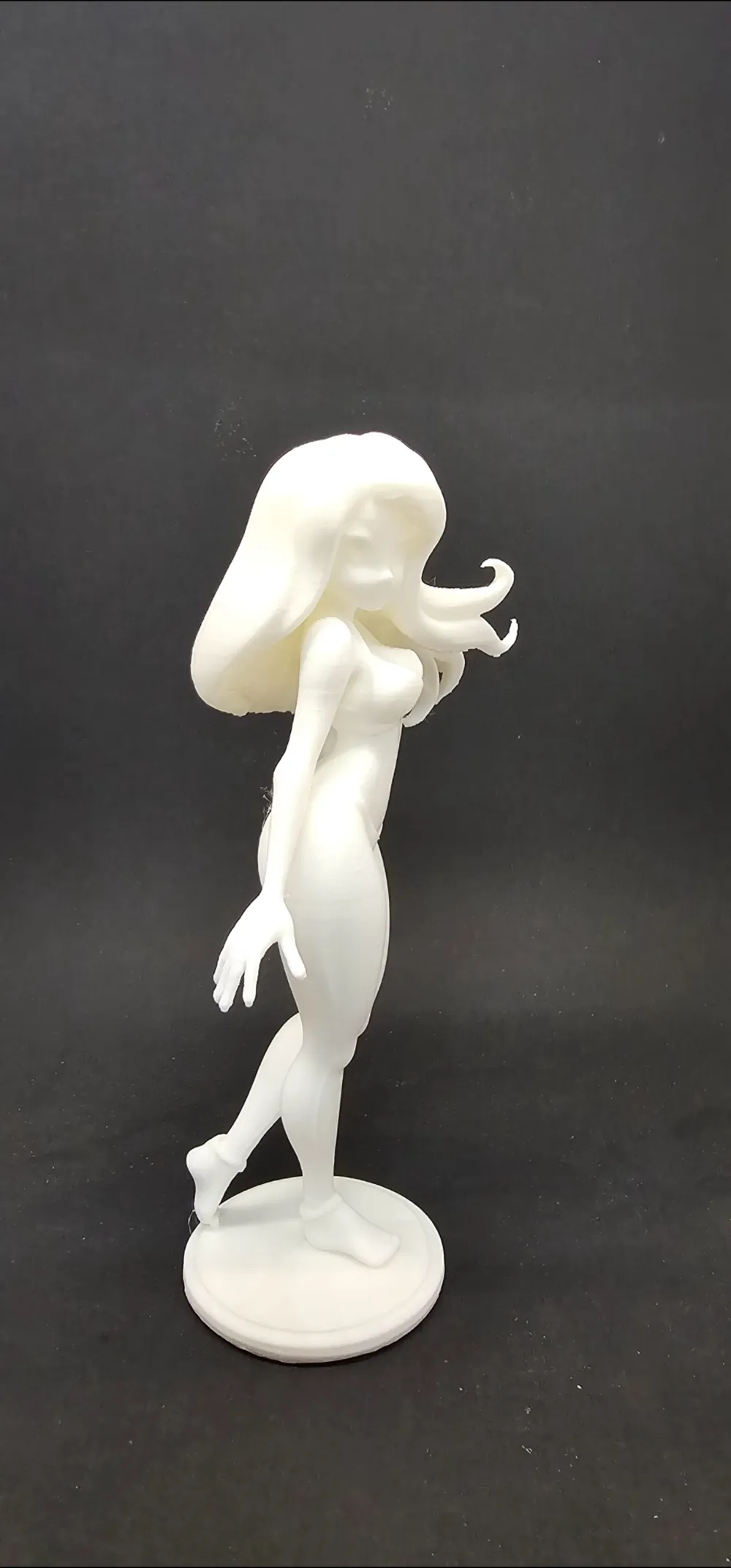 BLACK HAIR BOMBSHELL, photo 3 of 4 - BLACK HAIR BOMBSHELL Figurines & Collectibles