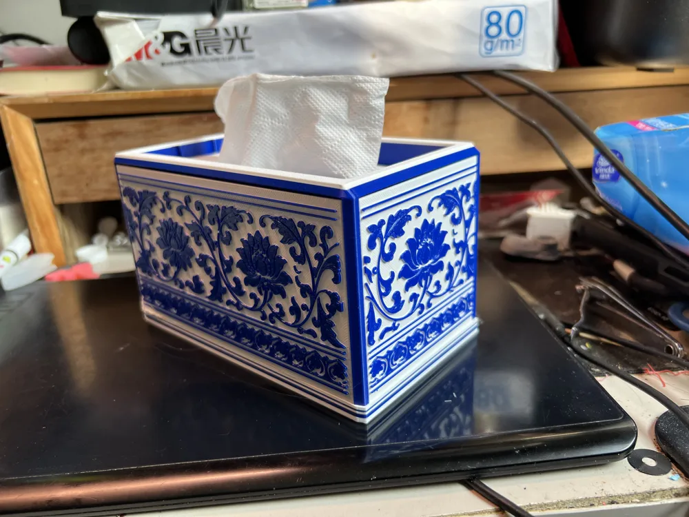 青花缠枝莲纹下沉式抽纸盒, , 老花奢华系列2, photo 2 of 4 - 青花缠枝莲纹下沉式抽纸盒, , 老花奢华系列2 Household