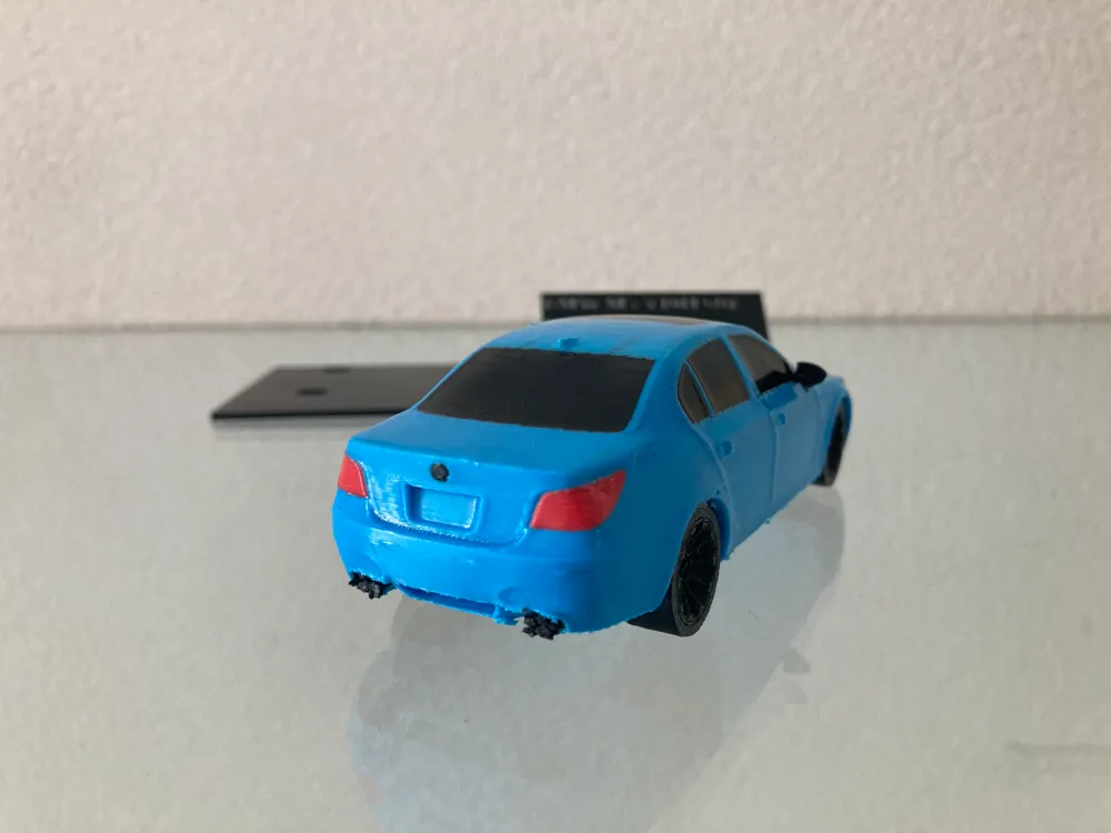 BMW M5 e60 with stand, photo 2 of 4 - Model Cars & Race Cars, bmwm5