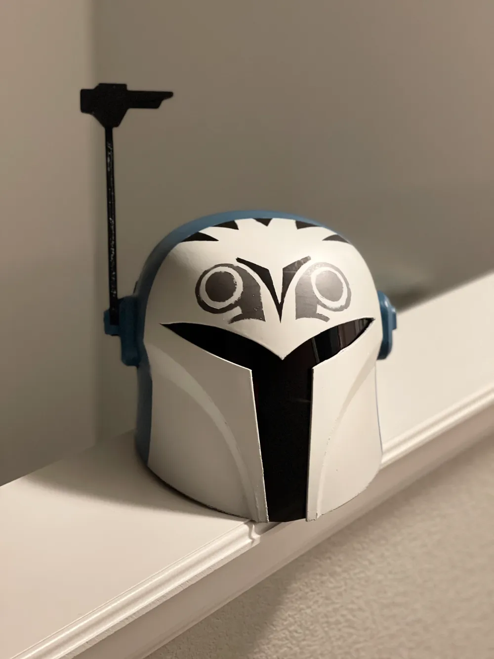 Bo Katan Helmet, photo 3 of 4 - Bo Katan Helmet Props & Cosplay