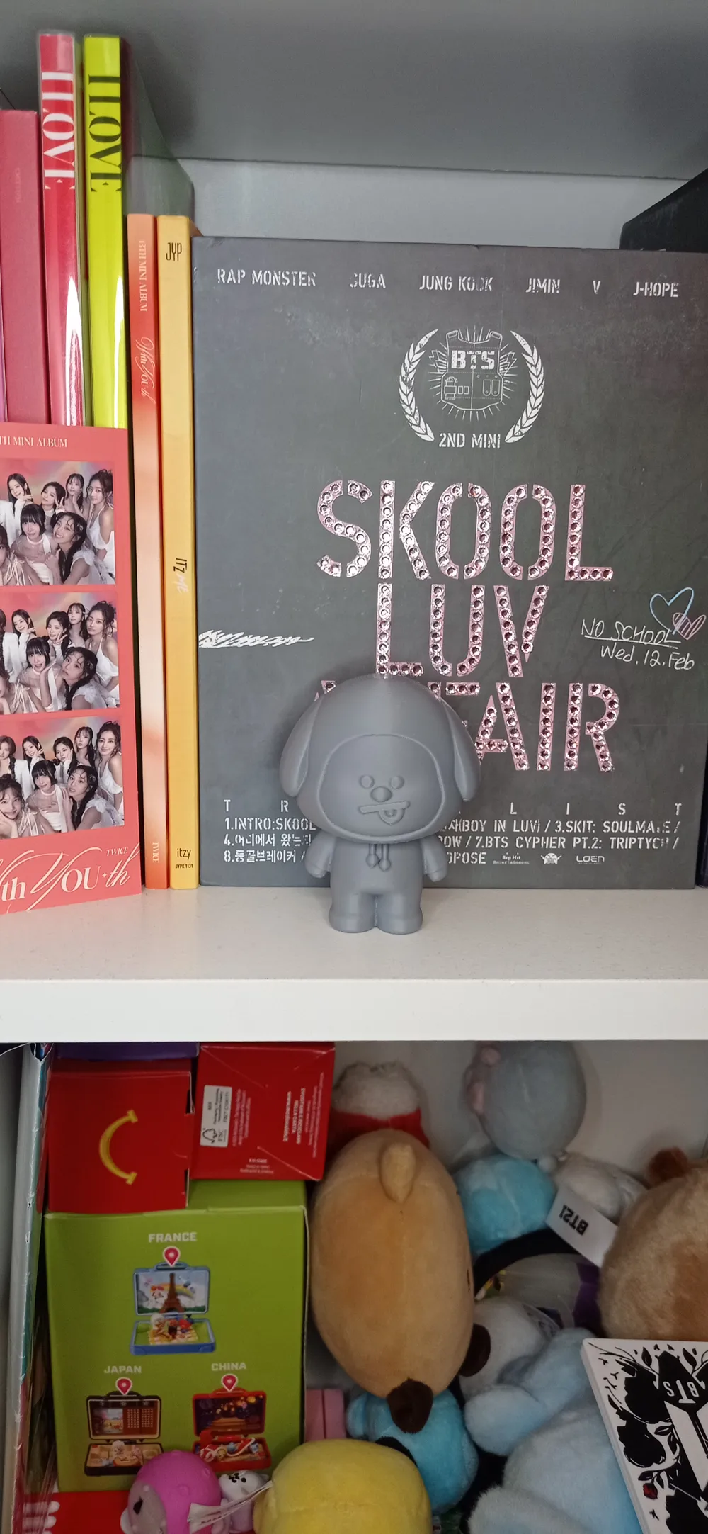 BT21 Chimmy Figurine - Cute Desk Toy, photo 2 of 4 - BT21 Chimmy Figurine - Cute Desk Toy Toys & Games