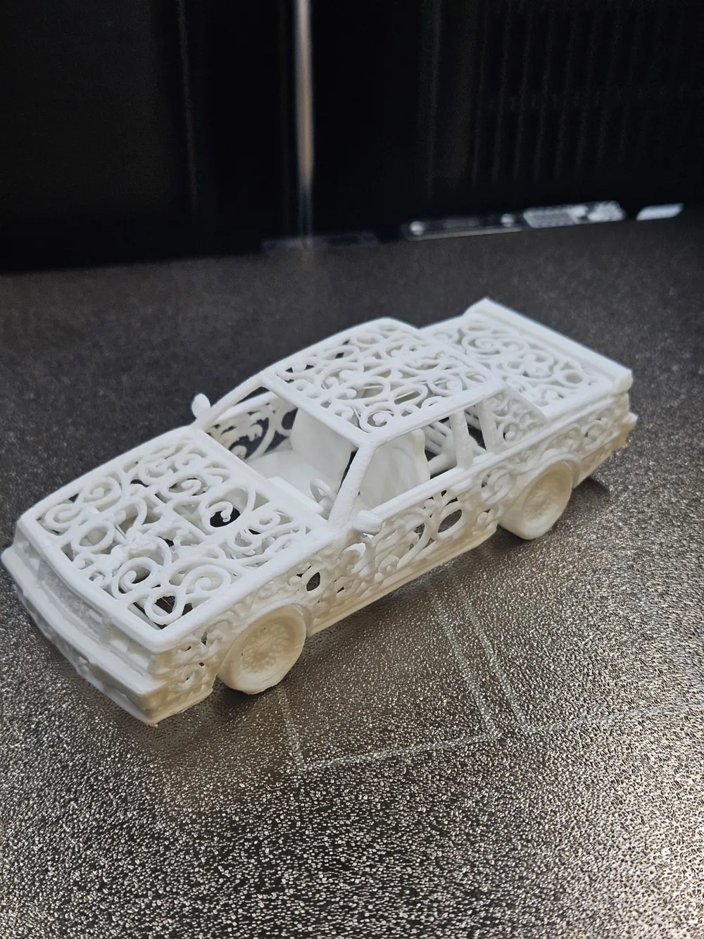 Buick Grand National in Stile Voronoi, photo 2 of 4 - Buick Grand National in Stile Voronoi Art