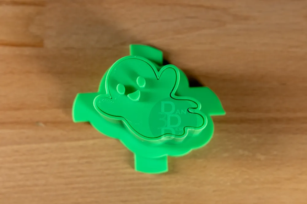 Cake Pop Disc Tool Floating Ghost w/Arms, photo 3 of 4 - Cake Pop Disc Tool Floating Ghost w/Arms Kitchen & Dining