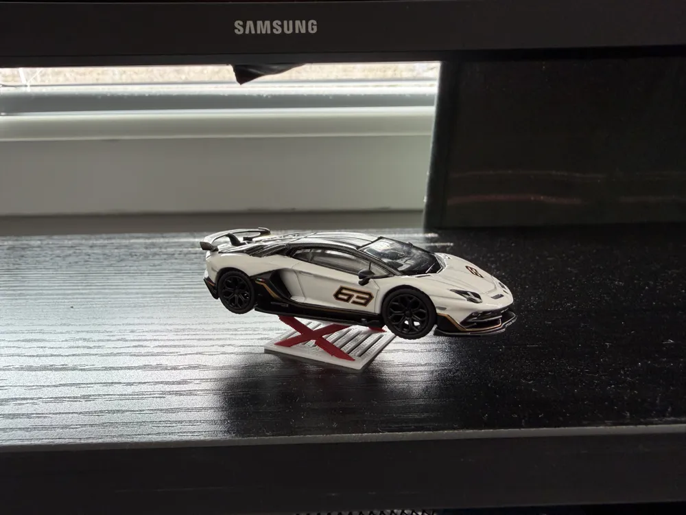 Car jack for 1:64 scale cars / diorama / garage, photo 2 of 4 - Car jack for 1:64 scale cars / diorama / garage Hobby & DIY