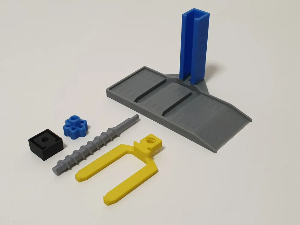 Car Lift, Scale 1:64, photo 2 of 4 - Car Lift, Scale 1:64 Models, RC & Drones