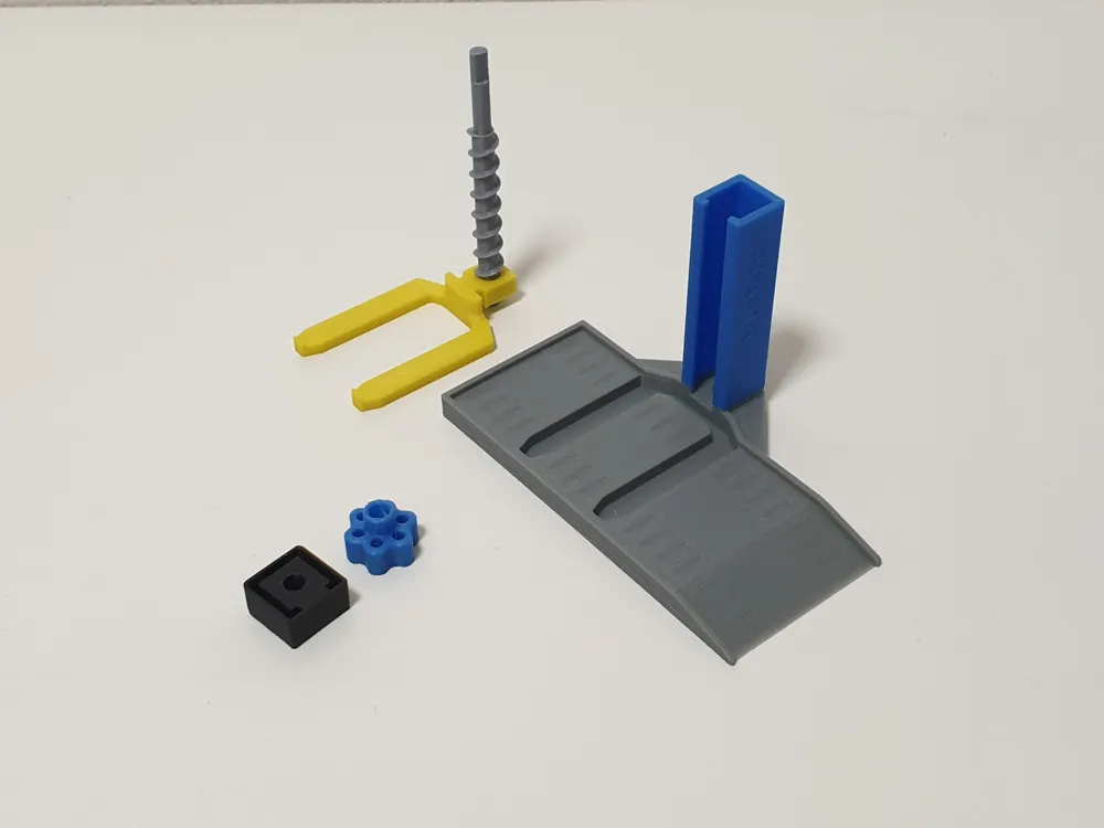 Car Lift, Scale 1:64, photo 3 of 4 - Car Lift, Scale 1:64 Models, RC & Drones