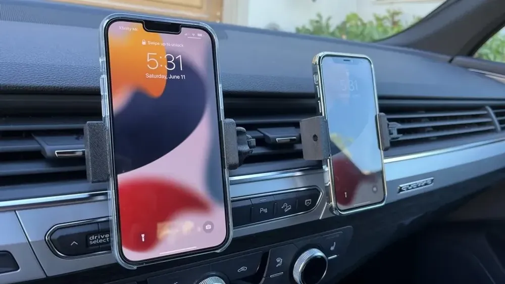 Car phone holder, car phone mount - Vehicles, in stock in India