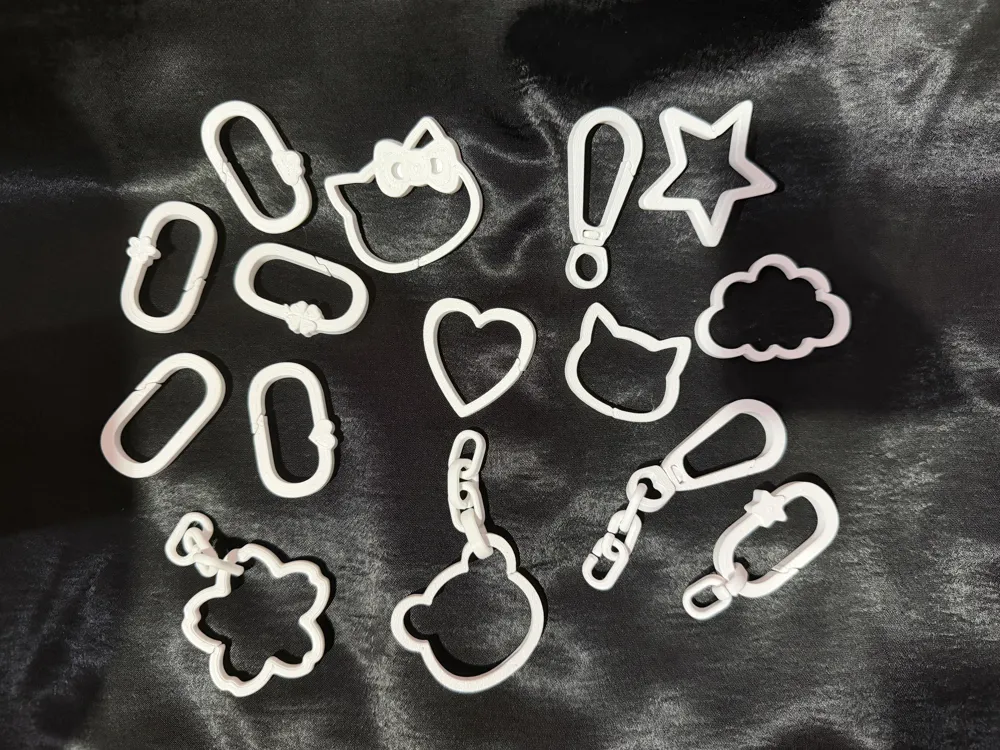 Cartoon Carabiner Clasp Keychain Collection, photo 2 of 4 - Cartoon Carabiner Clasp Keychain Collection Tools