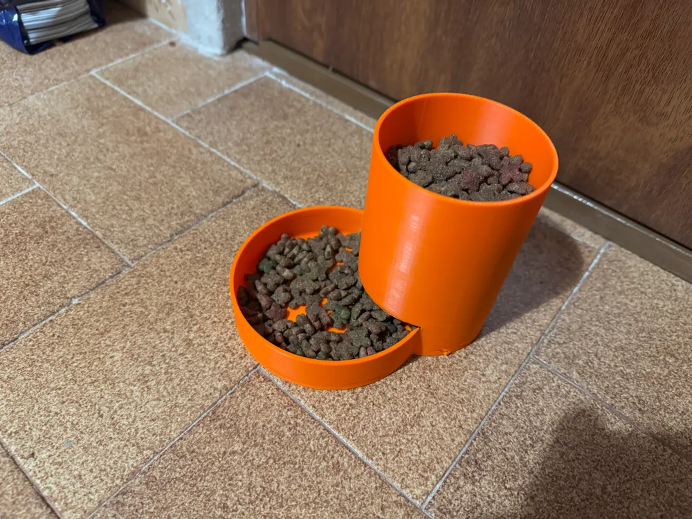 Cat food dispenser tower - Cat Bowls & Feeders, in stock